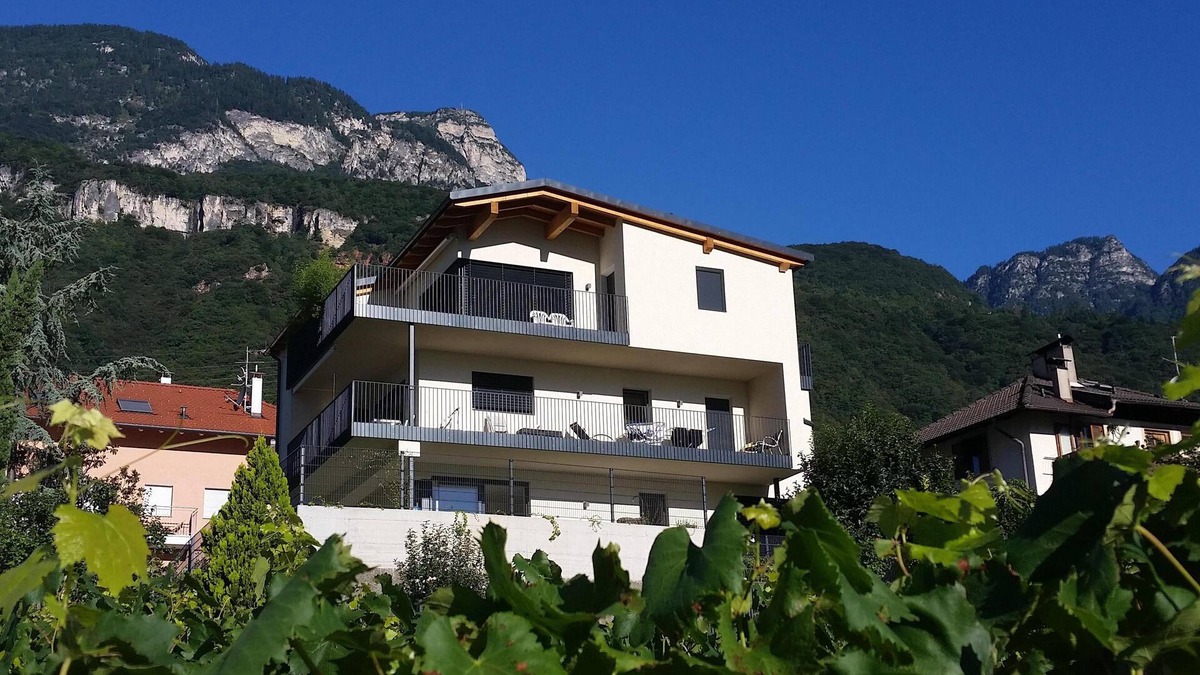 Tramin Apartment | Fantastic penthouse apartment with stunning views and large balconies