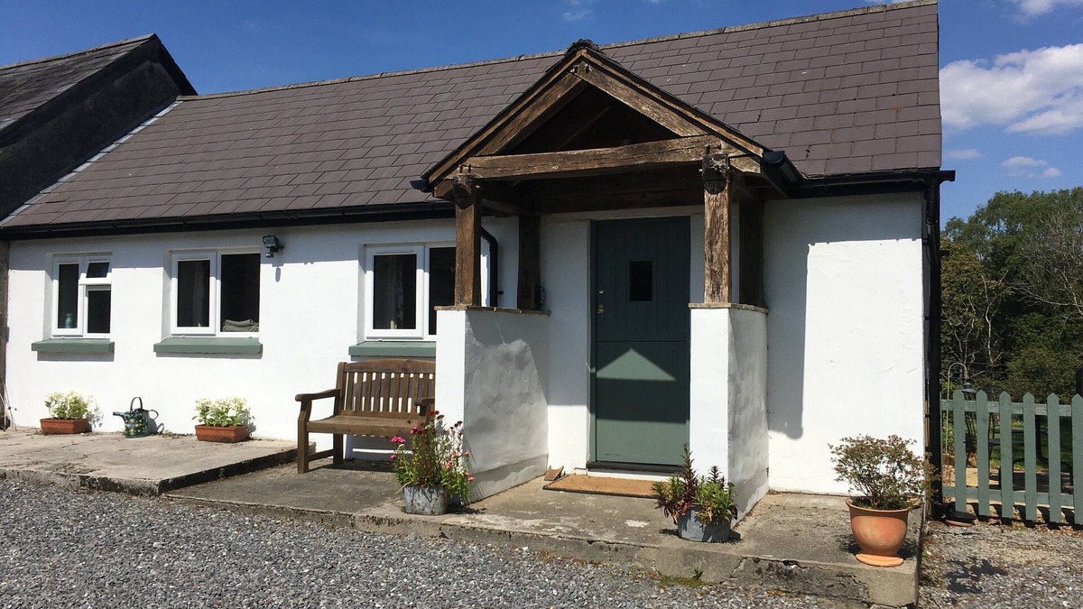 Pentrefelin Cottage | Fantastic situation on the edge of the Brechfa Forest.