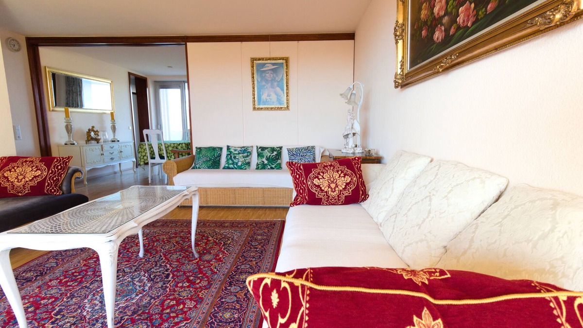 Heiderhof Apartment | Fantastic sunrises over Bonn. Pure yet central recreation