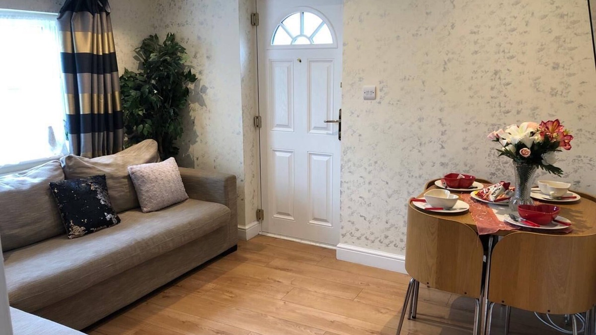 Barrow Gurney Apartment | fantastic two bedrooms apartment