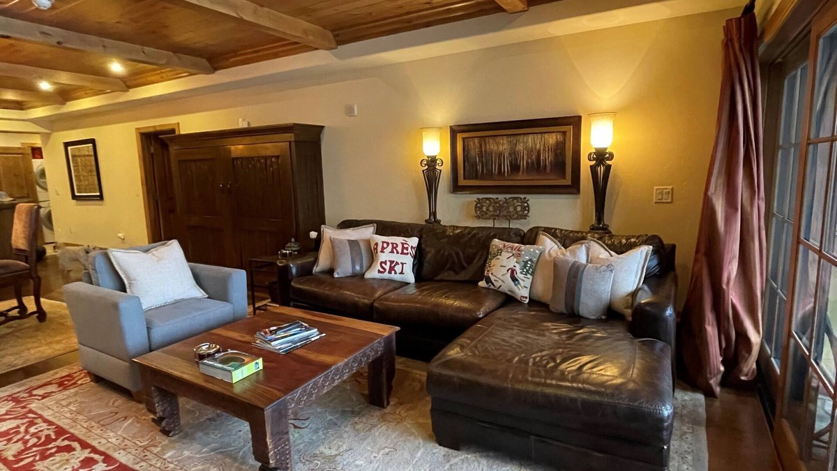 Vail Condo | Fantastic Vail Village Location-Luxurious, Spacious & Elegant Condo