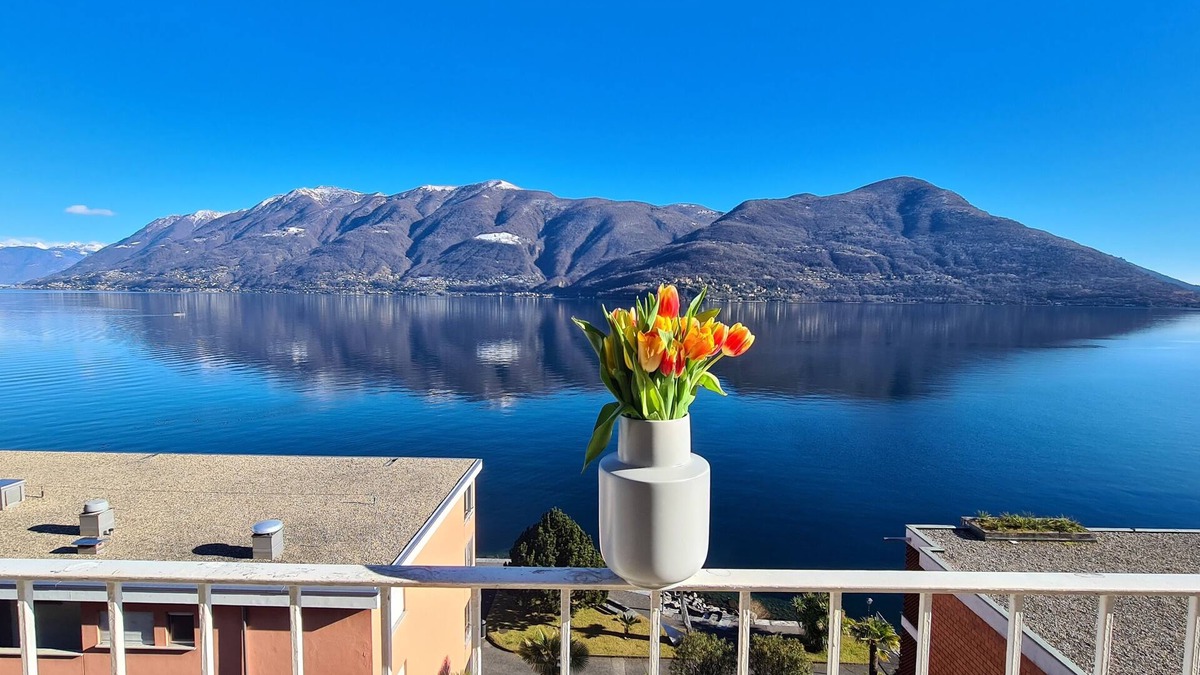Brissago Apartment | Fantastic view with vacation apartment Lago Maggiore, 80m2, 4 persons, renovated