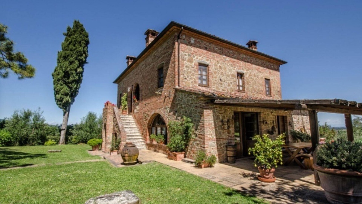 Torrita di Siena Villa | Fantastic villa with view. Pool, children's playground