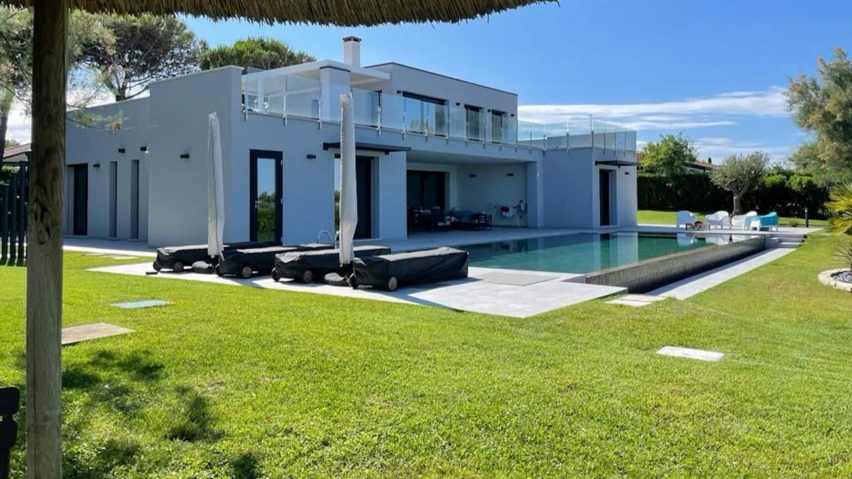 Isola Albarella Villa | Fantastic Villa with Private Pool - Luxury Holidays on Private Island Albarella