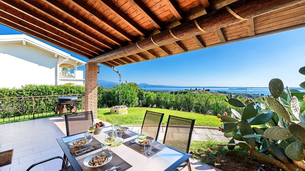 Soiano del Lago Villa | Fantastic Villa in Soiano del Lago for 6 people with pool