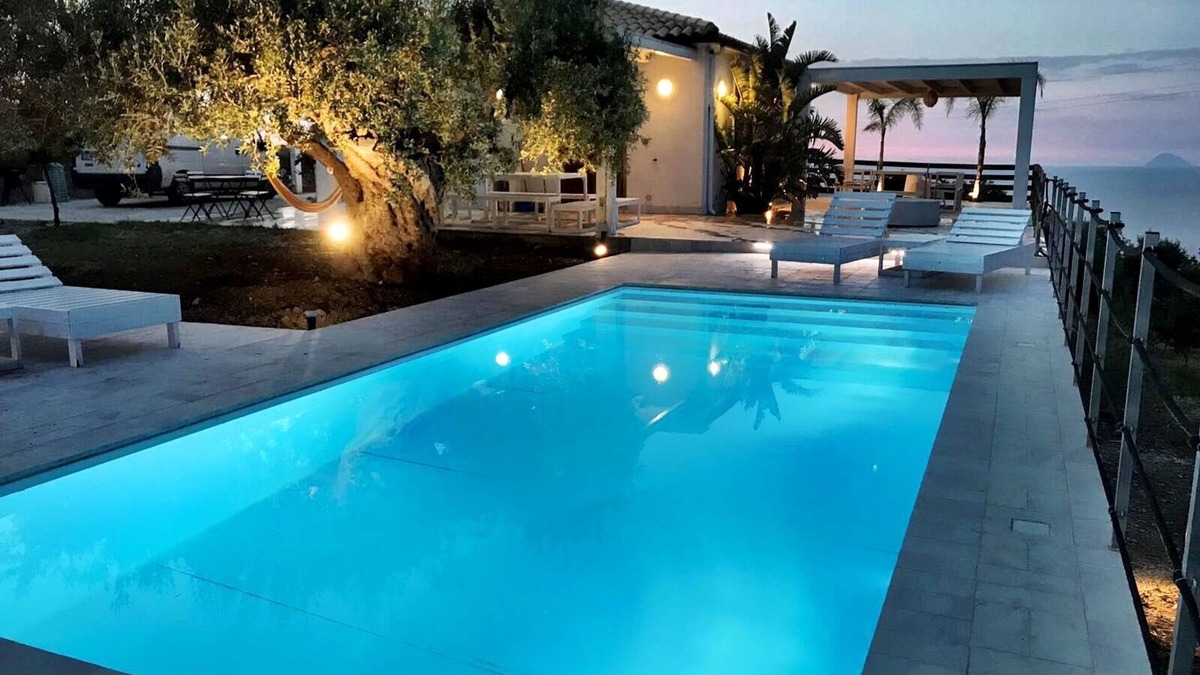Finale Villa | Fantastic villa by the sea, in the mountains, with private pool, near Cefalu '