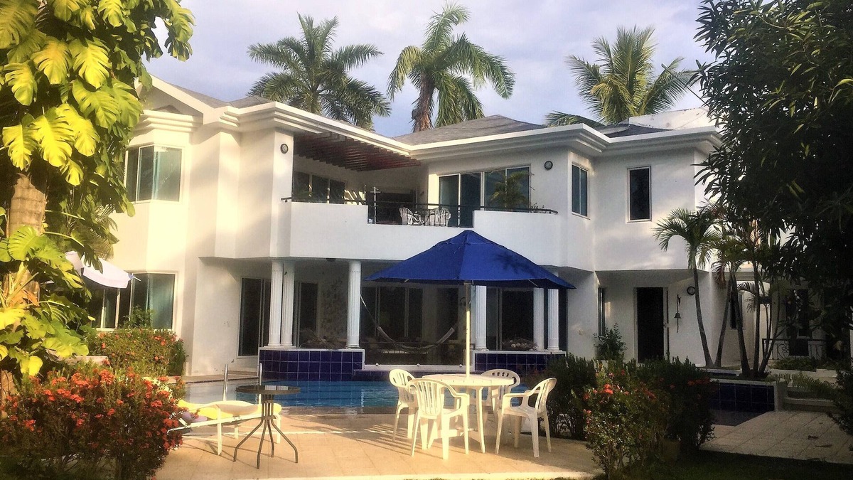 Girardot House | Fantastica casa 5 habitaciones, Condominio El Peñon. Piscina, Jacuzzy,