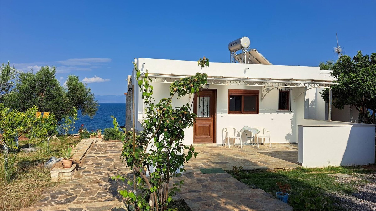 Aipeia Apartment | Fantastically located vacation apartment with 2 bedrooms near Chrani | Peloponne