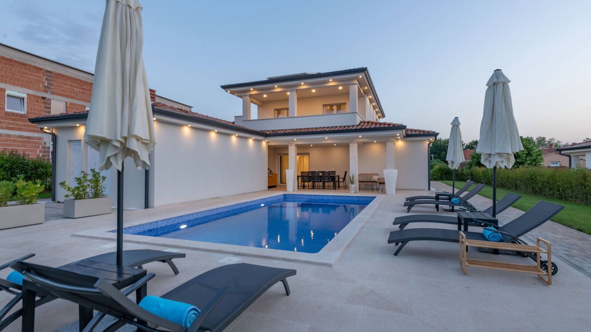 Porec Villa | Fantastische Pool-villa 9 km von Poreč Entfernt