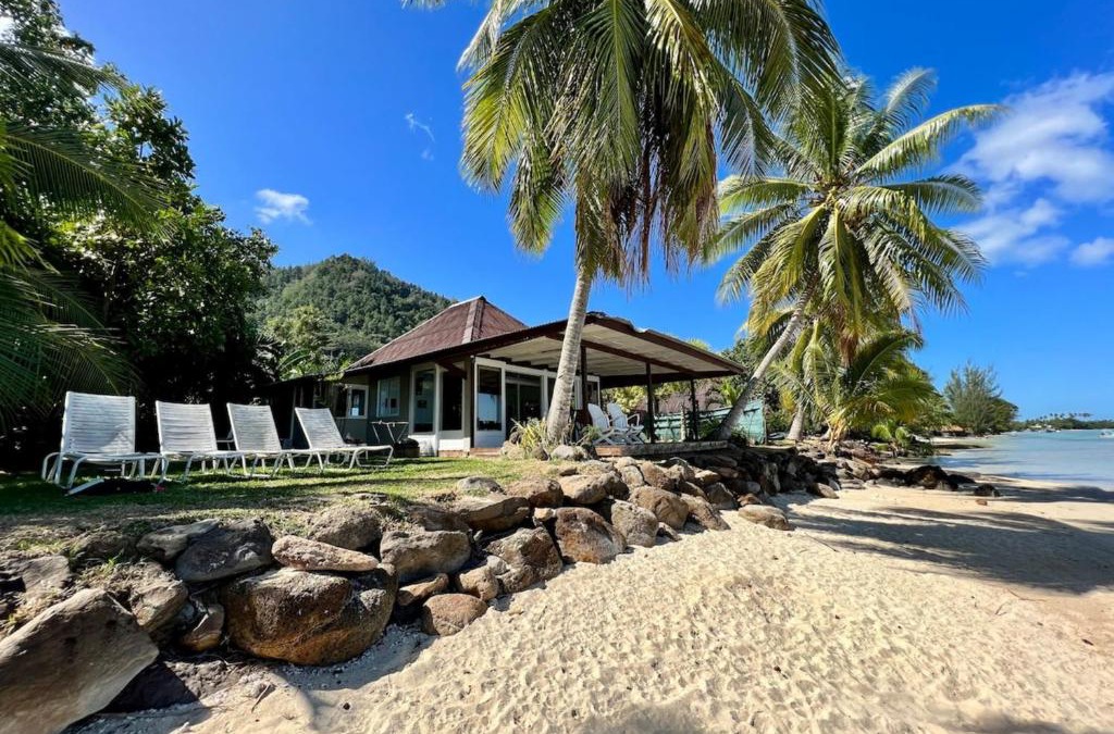 French Polynesia House | Fare Matairoa - 2BR Beach Cottage