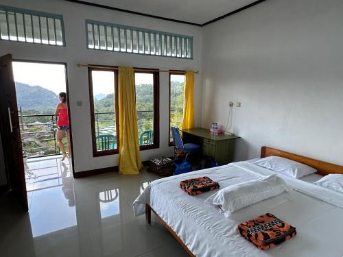 Moni House | FARILA LODGE