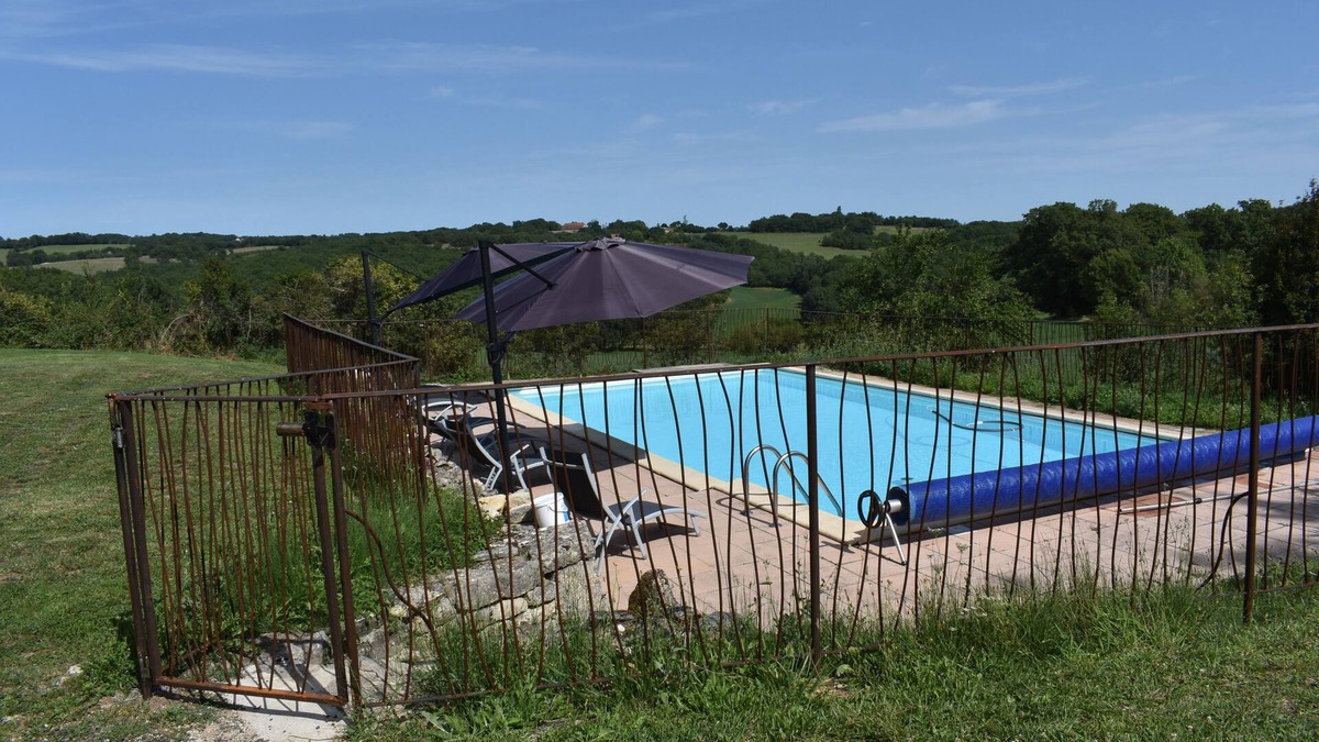 Saint-Cernin House | Farm building with outbuilding, heated swimming pool, secluded property, natural park
