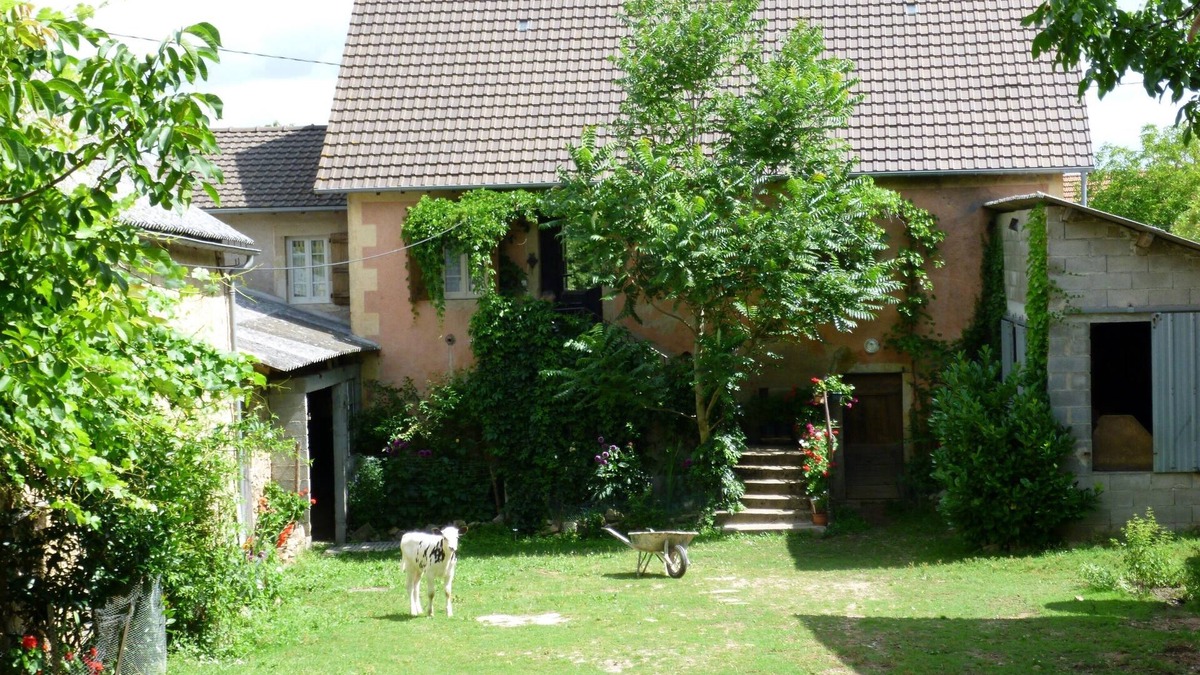 Vaureilles Cottage | Farm cottage in activity