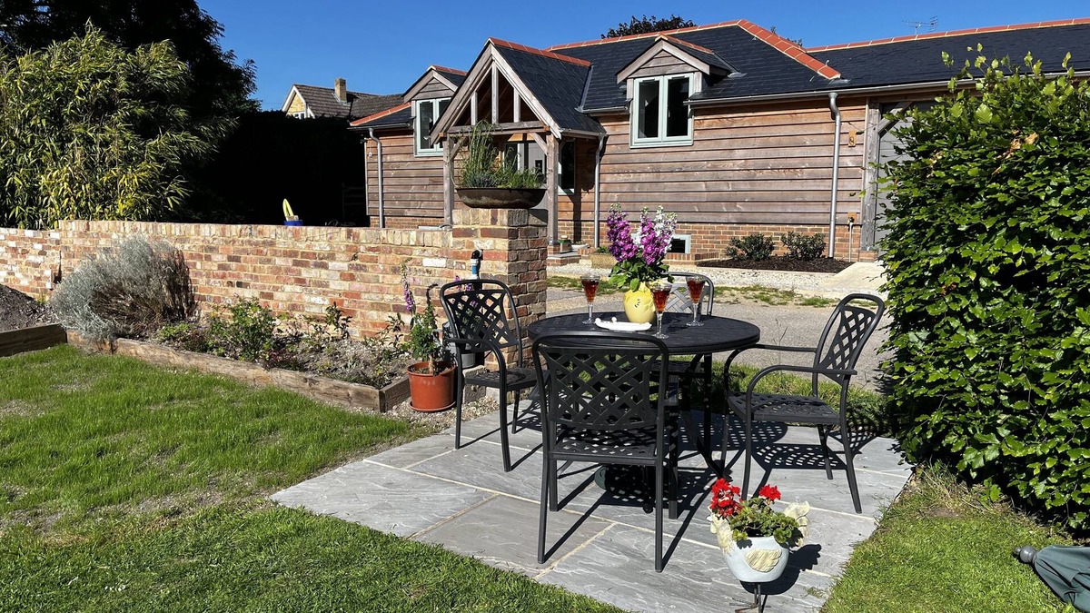 Woodfalls Cottage | Farm Cottage on a Secluded 9-acre Equestrian Small Holding
