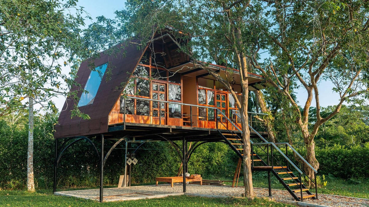 Lago Agrio Cabin | Farm Hotel Magic Paradise - Amazon Cabin
