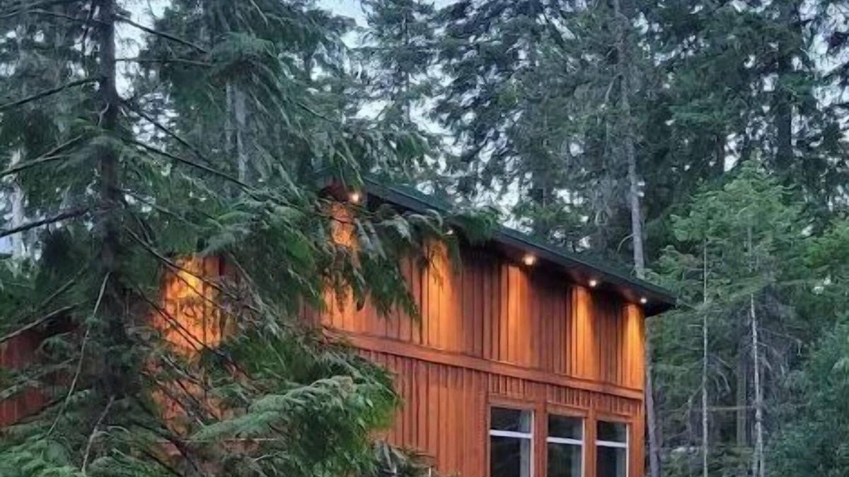 Regional District of Nanaimo Cabin | Farm in the Woods