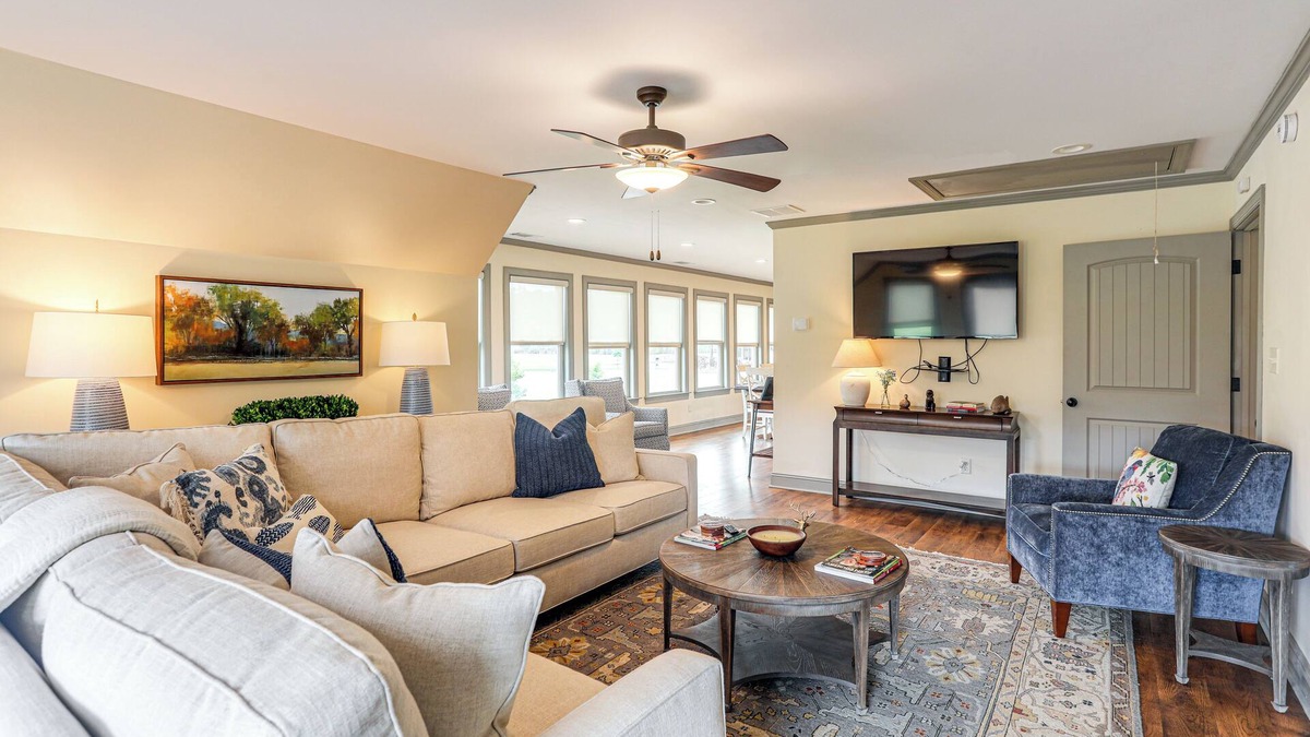 Hernando House | Farm & Lake Views: Rural Mississippi Loft Apt