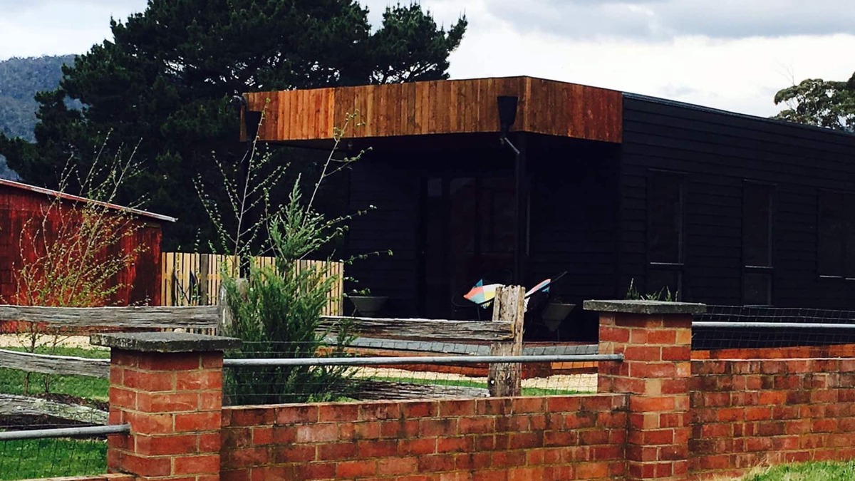 Buckland Cabin | Farm Pod at Twamley Farm