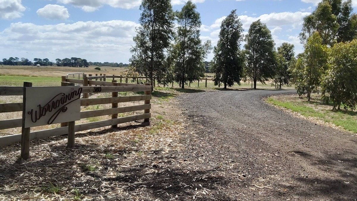 Gnarwarre House | Farm stay Guesthouse