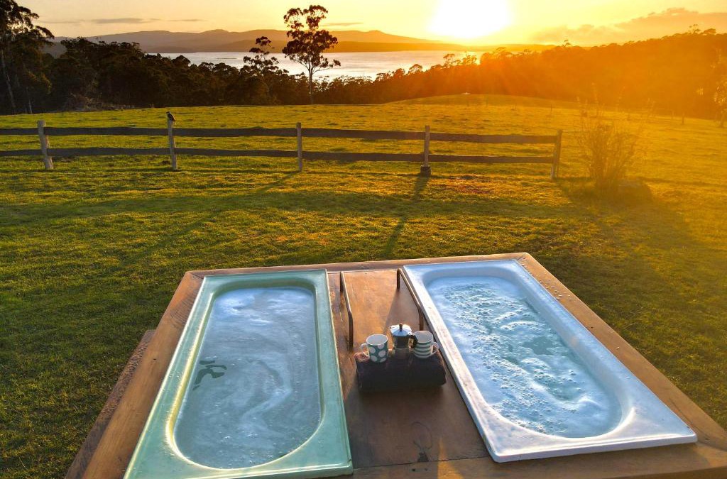 Mallacoota House | Farm Stay & Iconic Water Views - 32 Zachary Drive