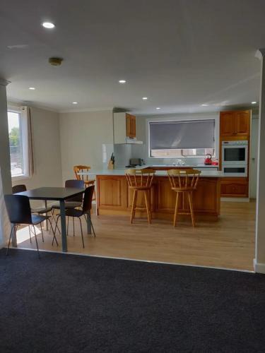 Newfield House | Farm Stay On The Valley