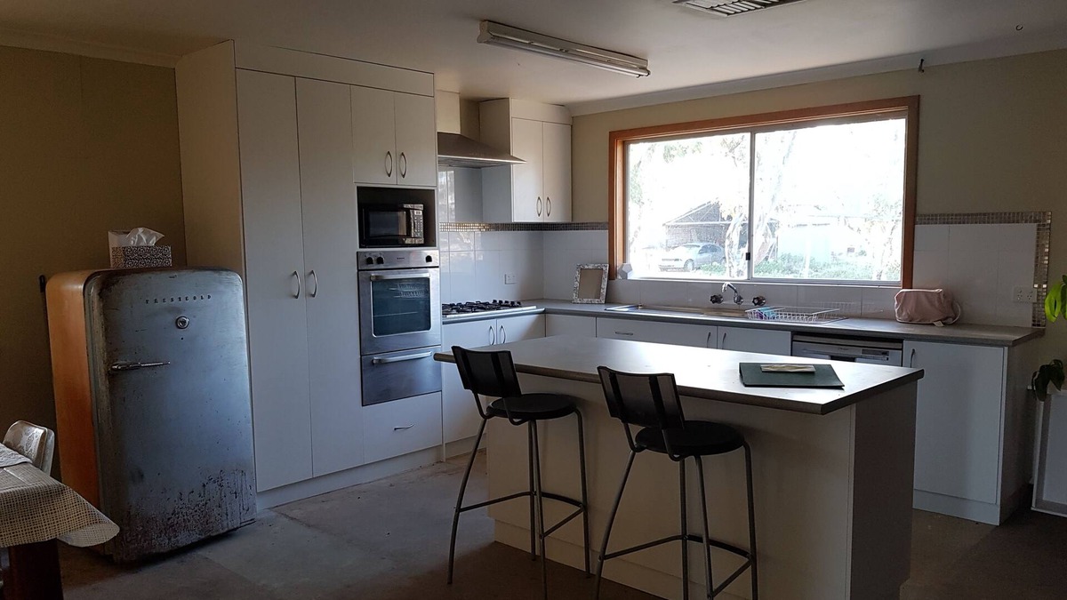 Bruce Rock House | FARM-STAY set in softly undulating landscape, beautiful wildlife, vibrant peace.