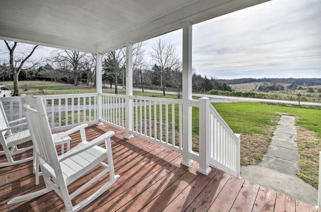 Ste Genevieve House | Farm-Style Ste Genevieve Retreat with Fire Pit!