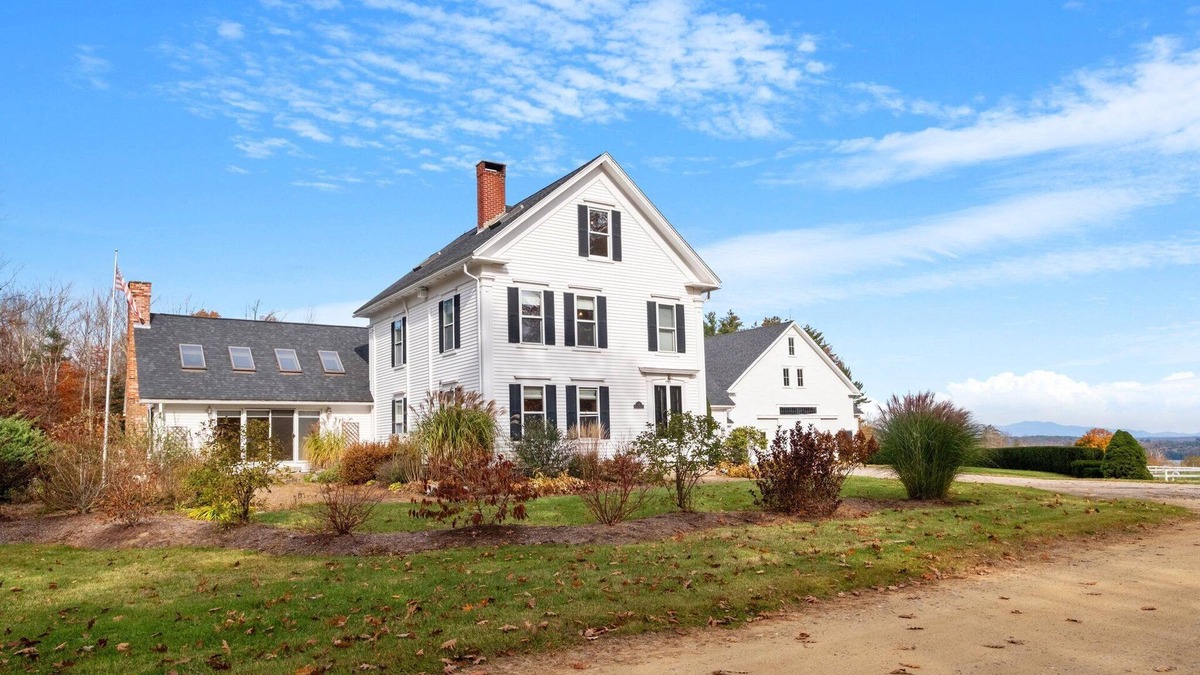 Laconia Apartment | Farm w/Chickens Near Winnisquam, Laconia, Weirs