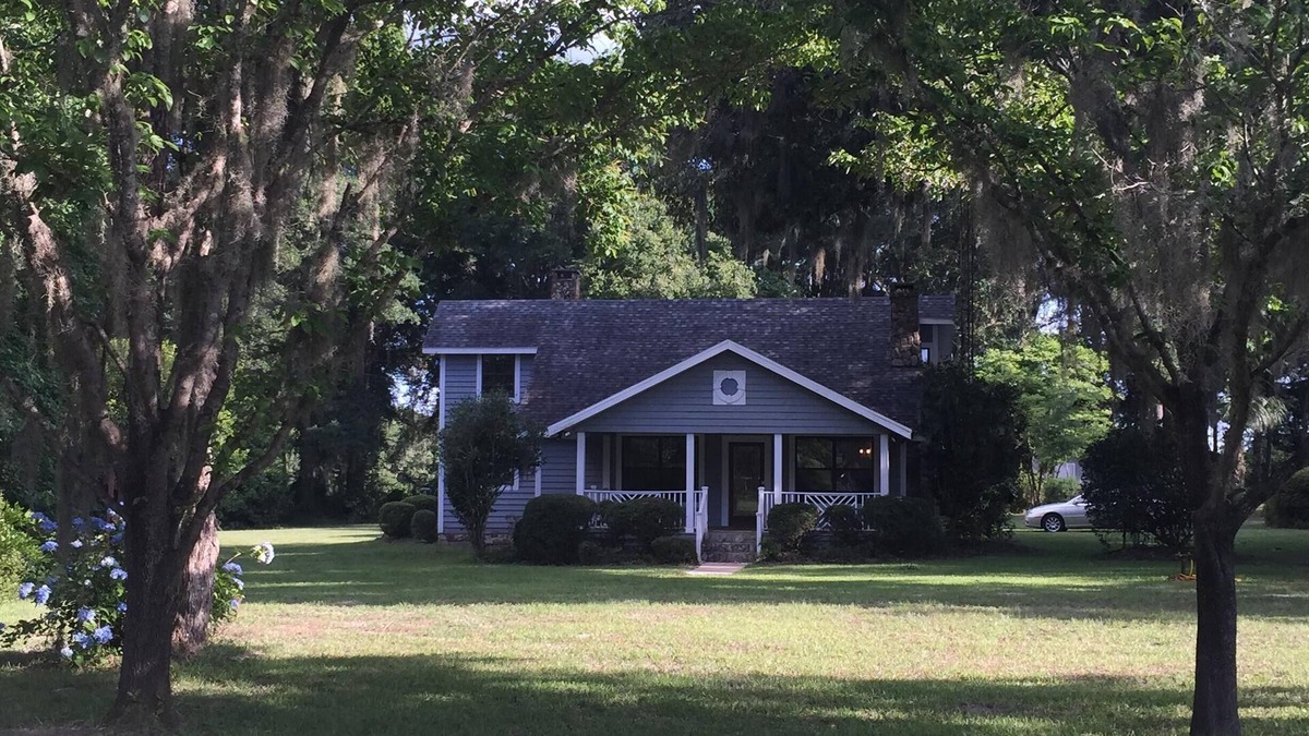 Live Oak Other | Farm/Woods stay, 3 miles from Live Oak