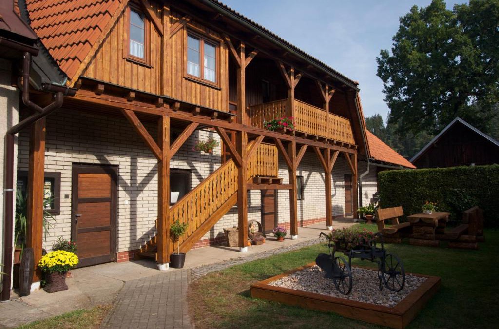 Prosecne House | Farma Basarovi