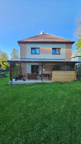 Hlinsko House | Farma u lesa