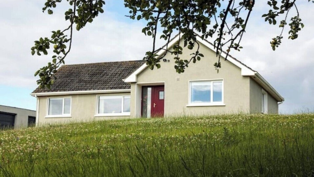 Nenagh House | Farmer's Cottage