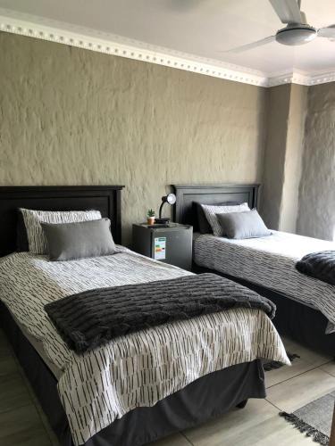Piet Retief Cabin | Farmers Lodge