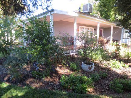 Nichols Point House | Farmhouse ∙ 1 bedroom ∙ 4 guests
