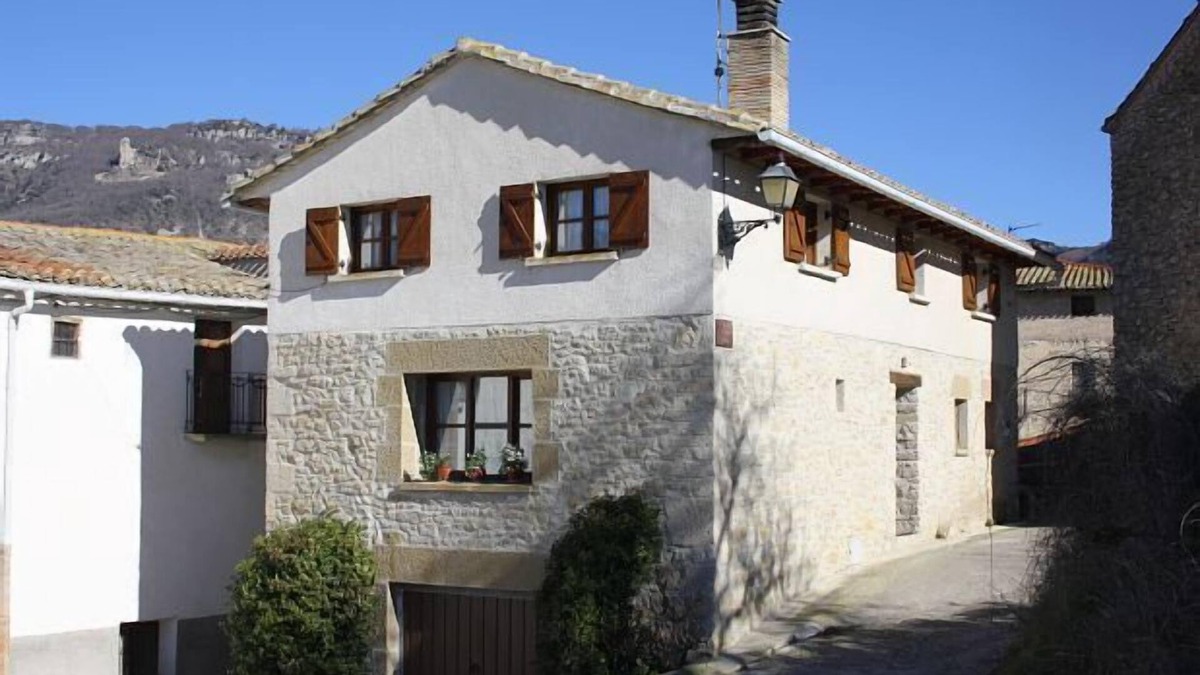 Amillano Cottage | Farmhouse Amillano for 12 people
