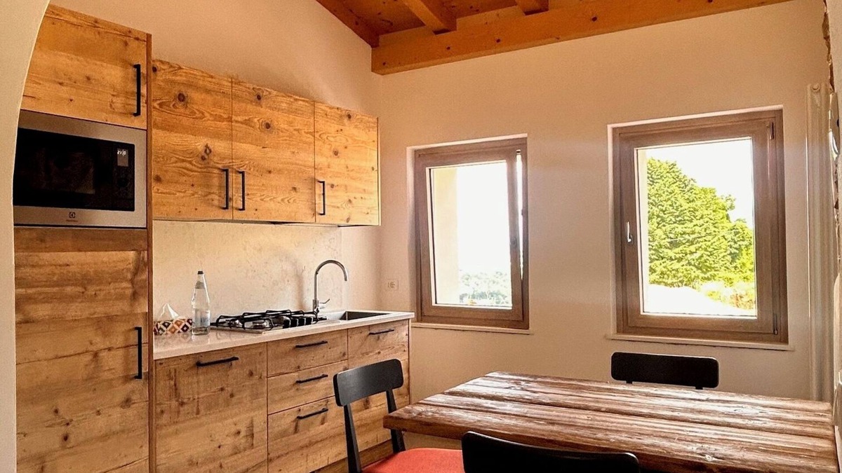 Mel Other | Farmhouse Apartment ground floor with garden