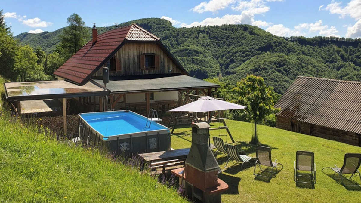 Rogatec House | Farmhouse at St. Donat's, Rogatec, Slovenia