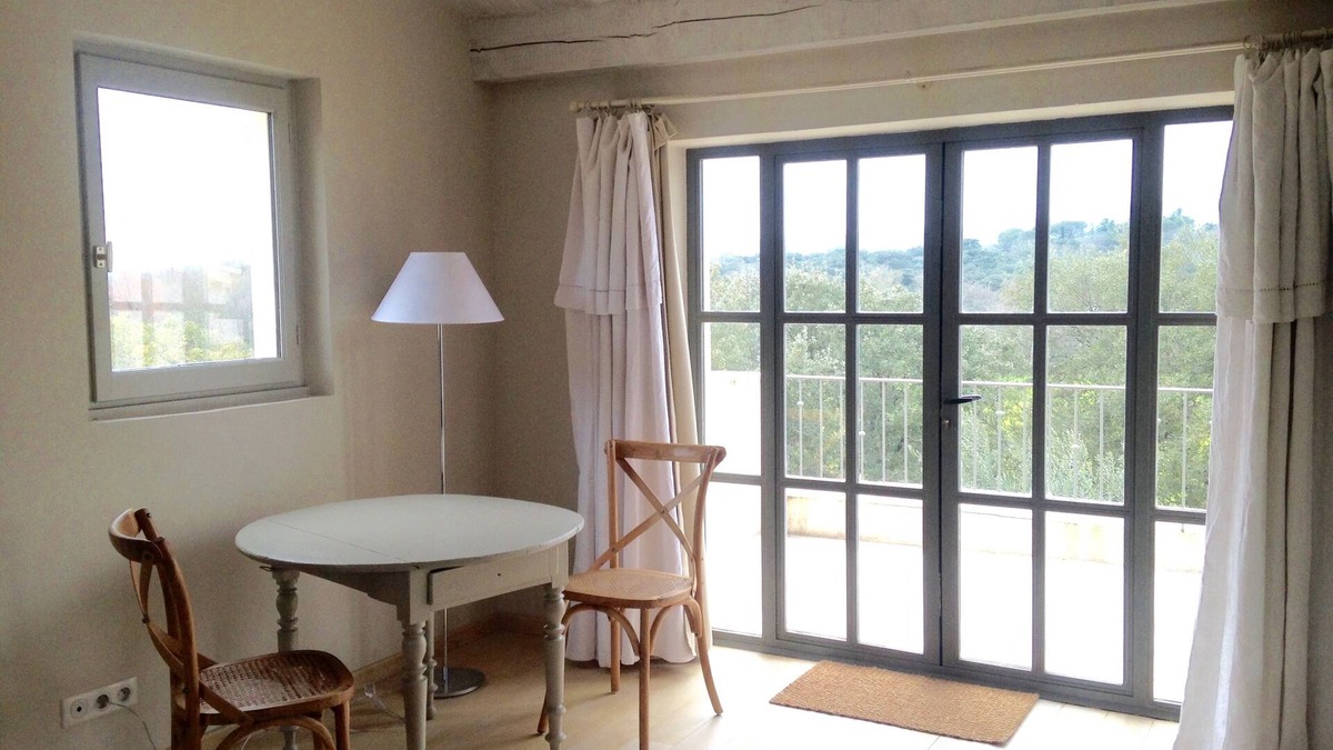 Sardan Apartment | Farmhouse B&B on equestrian estate/pool
