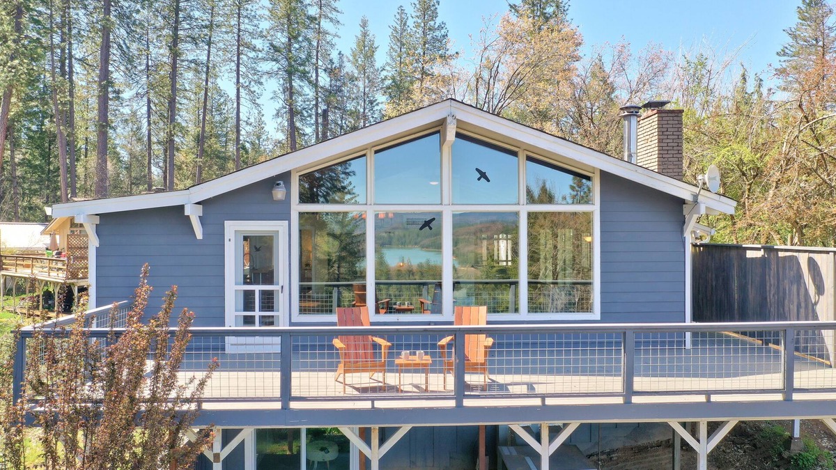 Colfax Ski Chalet | Farmhouse cabin with spectacular lake view