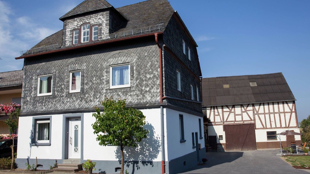 Haserich House | Farmhouse Escape in Haserich