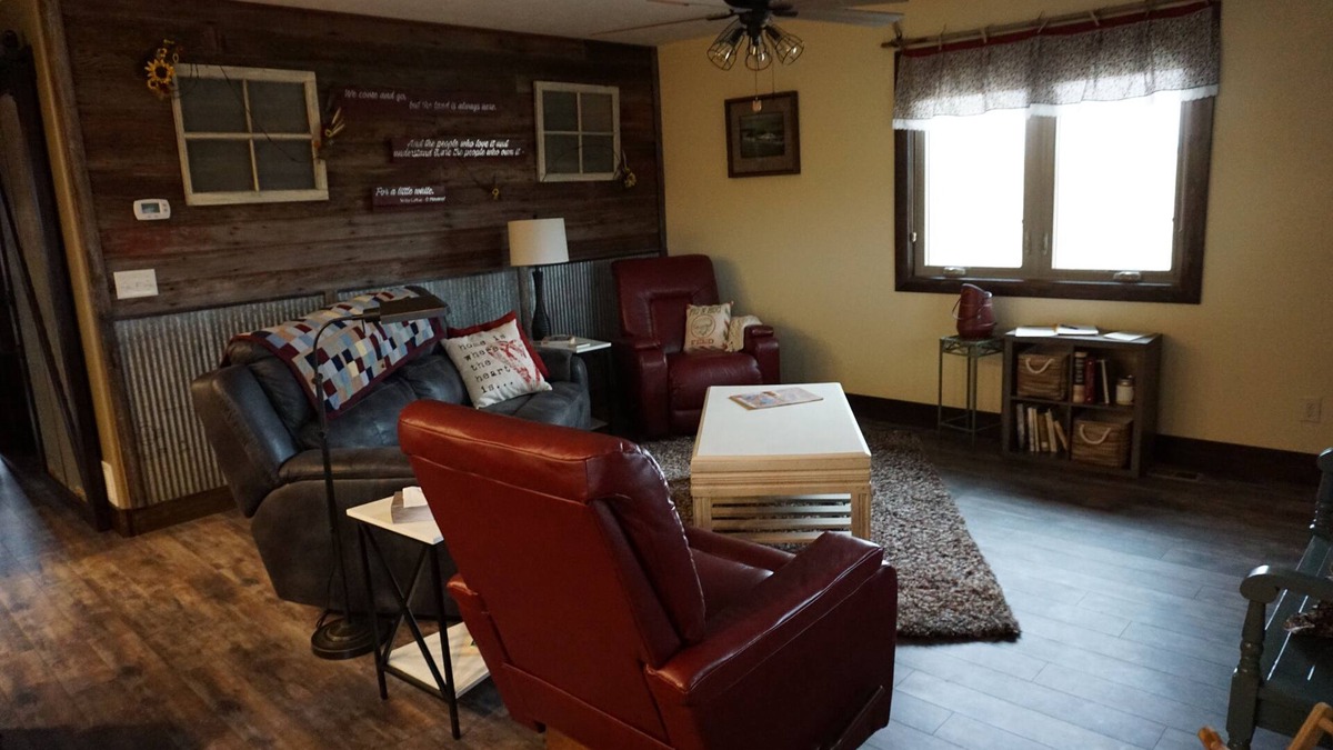 Kearney House | Farmhouse Flair Close to Town