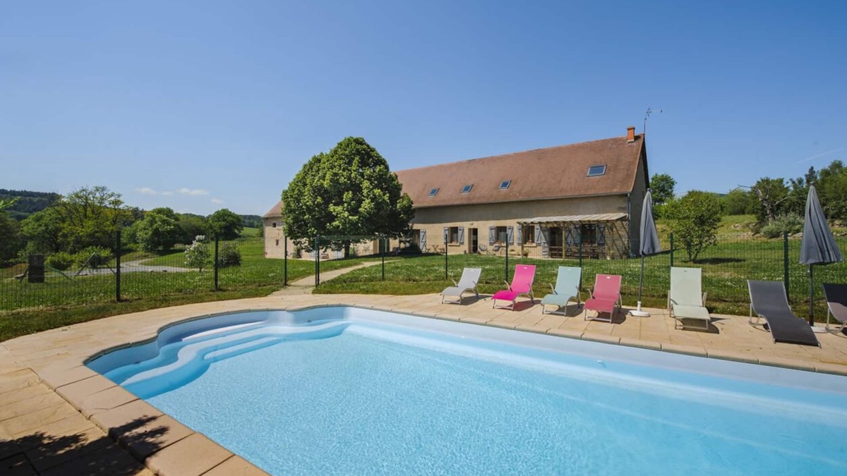 Luzy Cottage | Farmhouse for 15 people, swimming pool, SPA, billiards, air conditioning