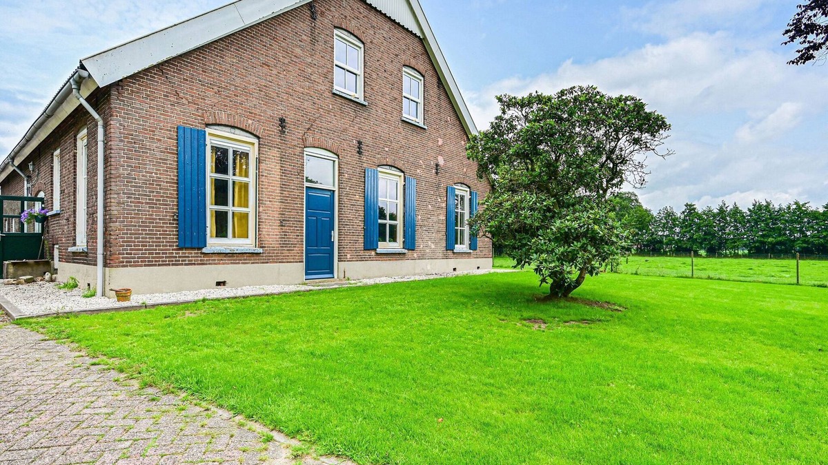 De Heurne Other | Farmhouse in De Heurne with Animal Farm