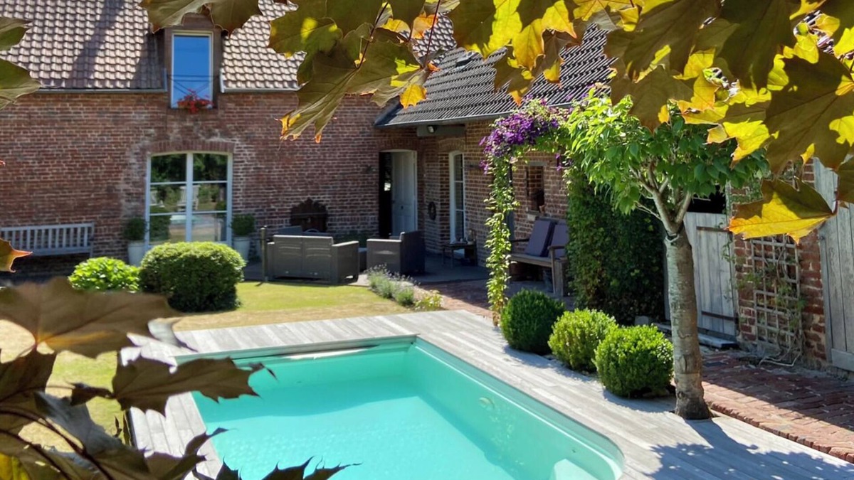 Vaudricourt Other | Farmhouse in residential village with private pool