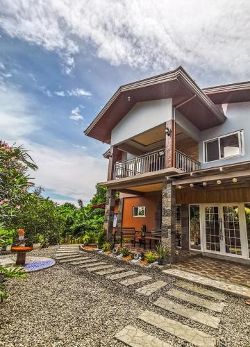 Orani House | Farmhouse in Talimundoc