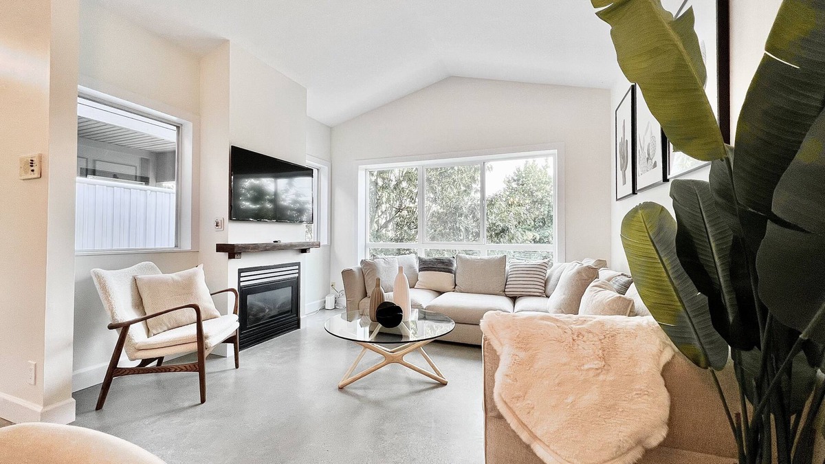 Langley House | Farmhouse inspired townhome in downtown langley