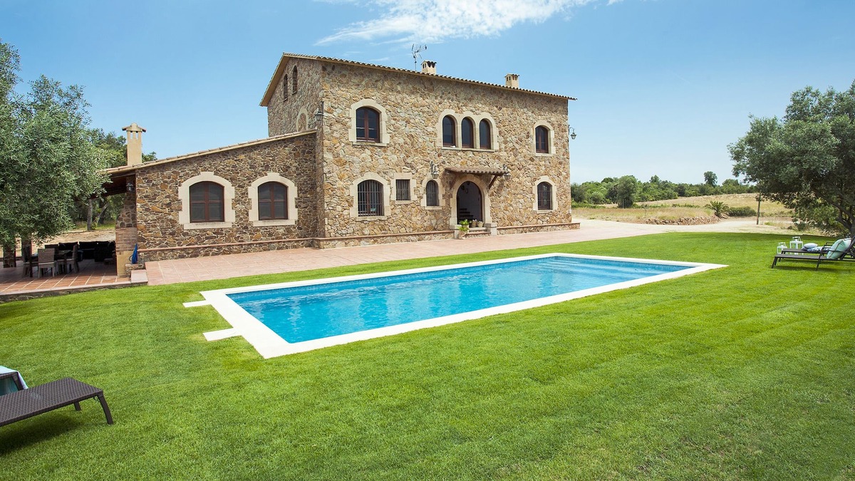 Llavia House | FARMHOUSE LLABIA EMPORDA HOUSE WITH SWIMMING POOL COSTA BRAVA 14 p
