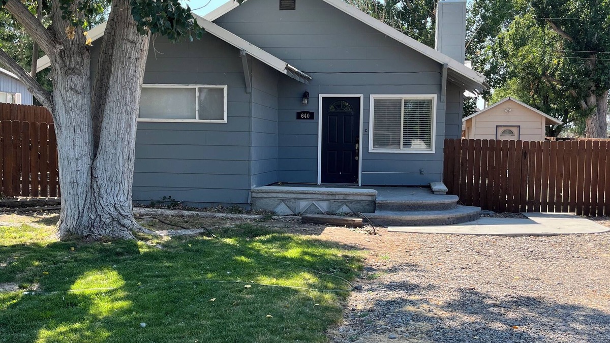 Grand View House | Farmhouse near the Snake River