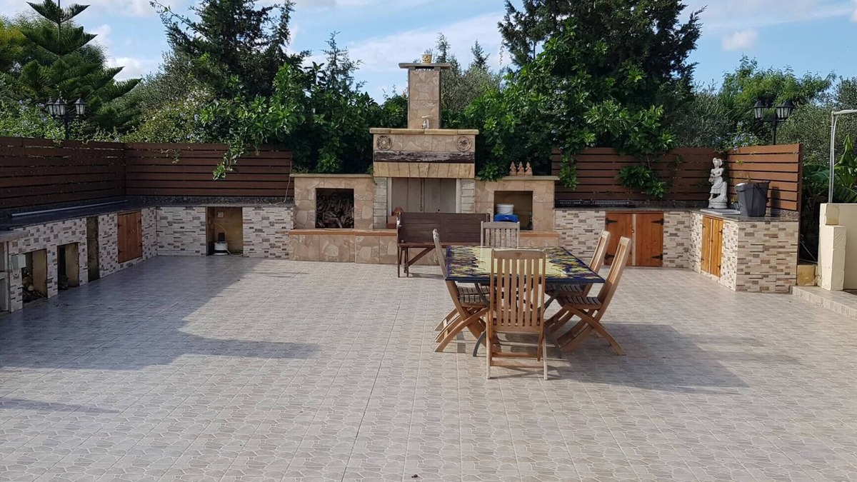 Siggiewi Other | Farmhouse on an olive grove