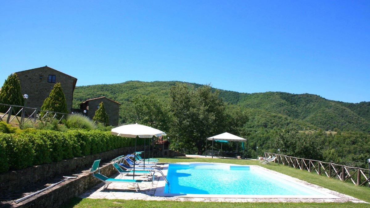 Pieve di Chio Villa | Farmhouse on the border between Tuscany and Umbria, situated in a hilly and panoramic position. Equi